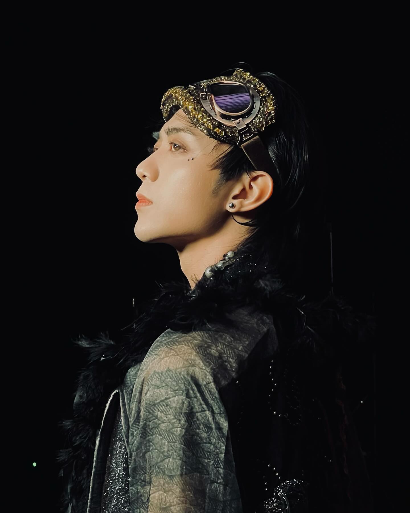 <p>trung lập, #biased</p>