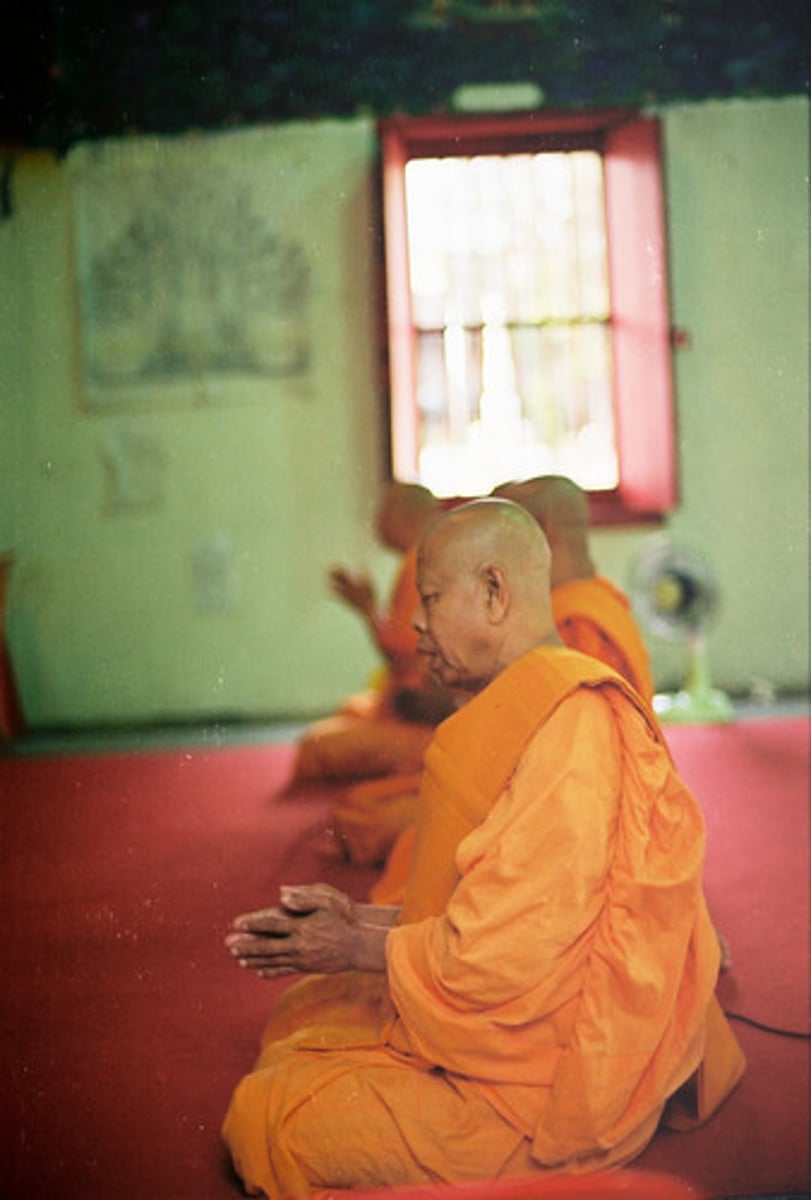 <p>(n) nhà sư</p>