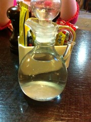 <p>sour liquid used for flavoring food or preserving Example: Mix olive oil and _____ to make salad dressing. giấm u Giấm chua dùng làm nước sốt/trộn salad. UK: /ˈvɪn.ɪ.ɡər/ | US: /ˈvɪn.ə.ɡɚ/</p>