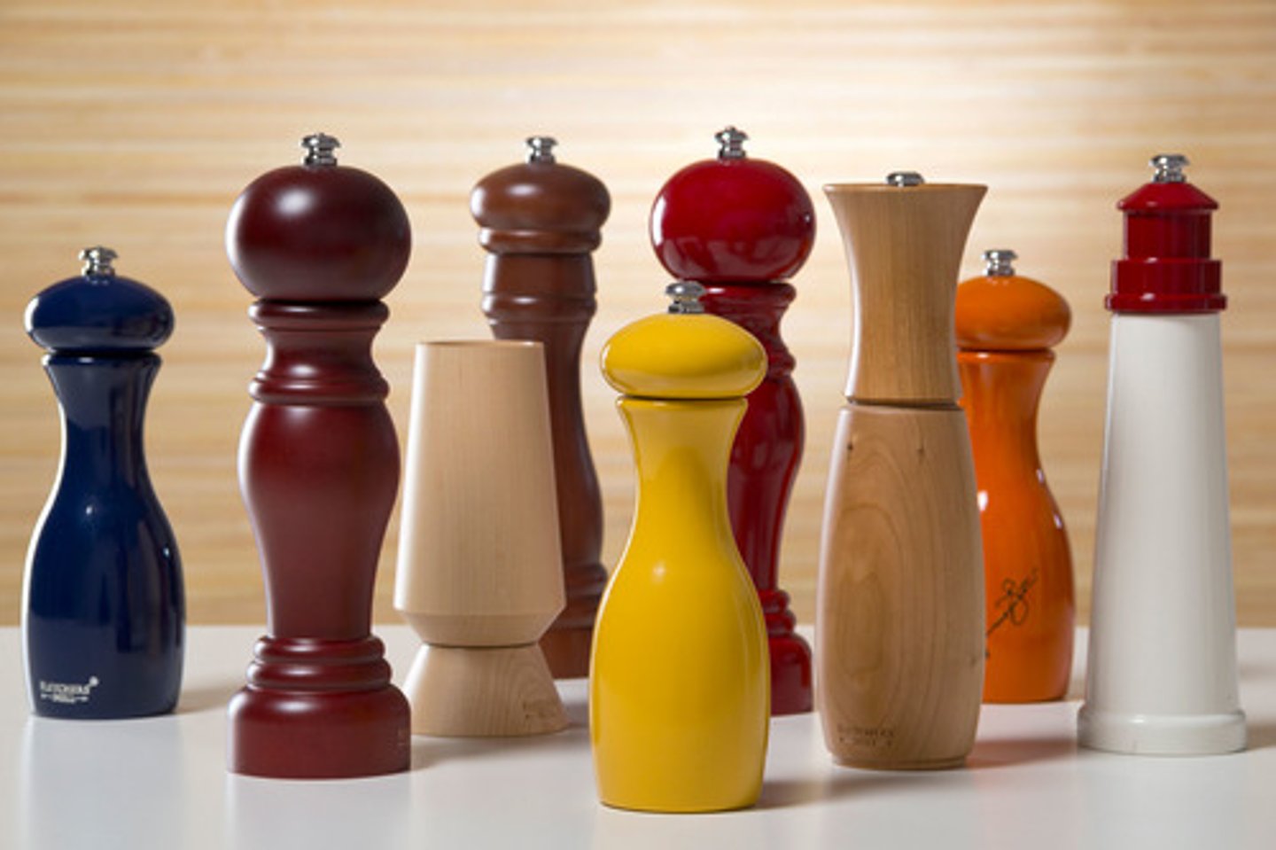 <p>a mill for grinding pepper</p>