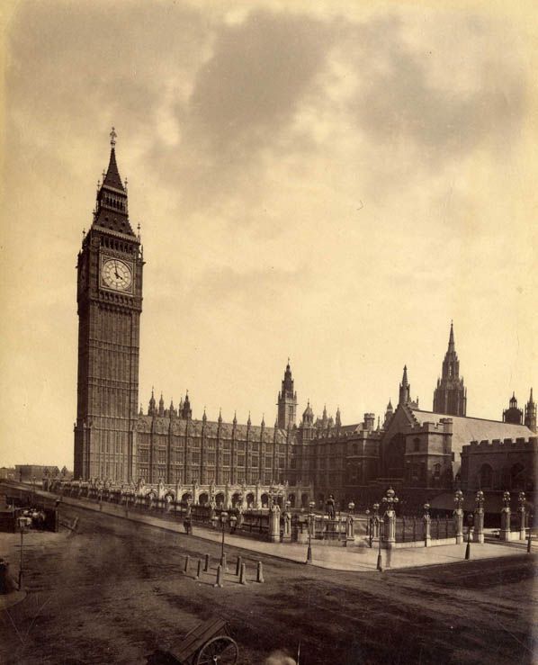 <p>“hapless soldier’s sigh Runs in blood down palace walls” - London - Narrative (Story)*</p>