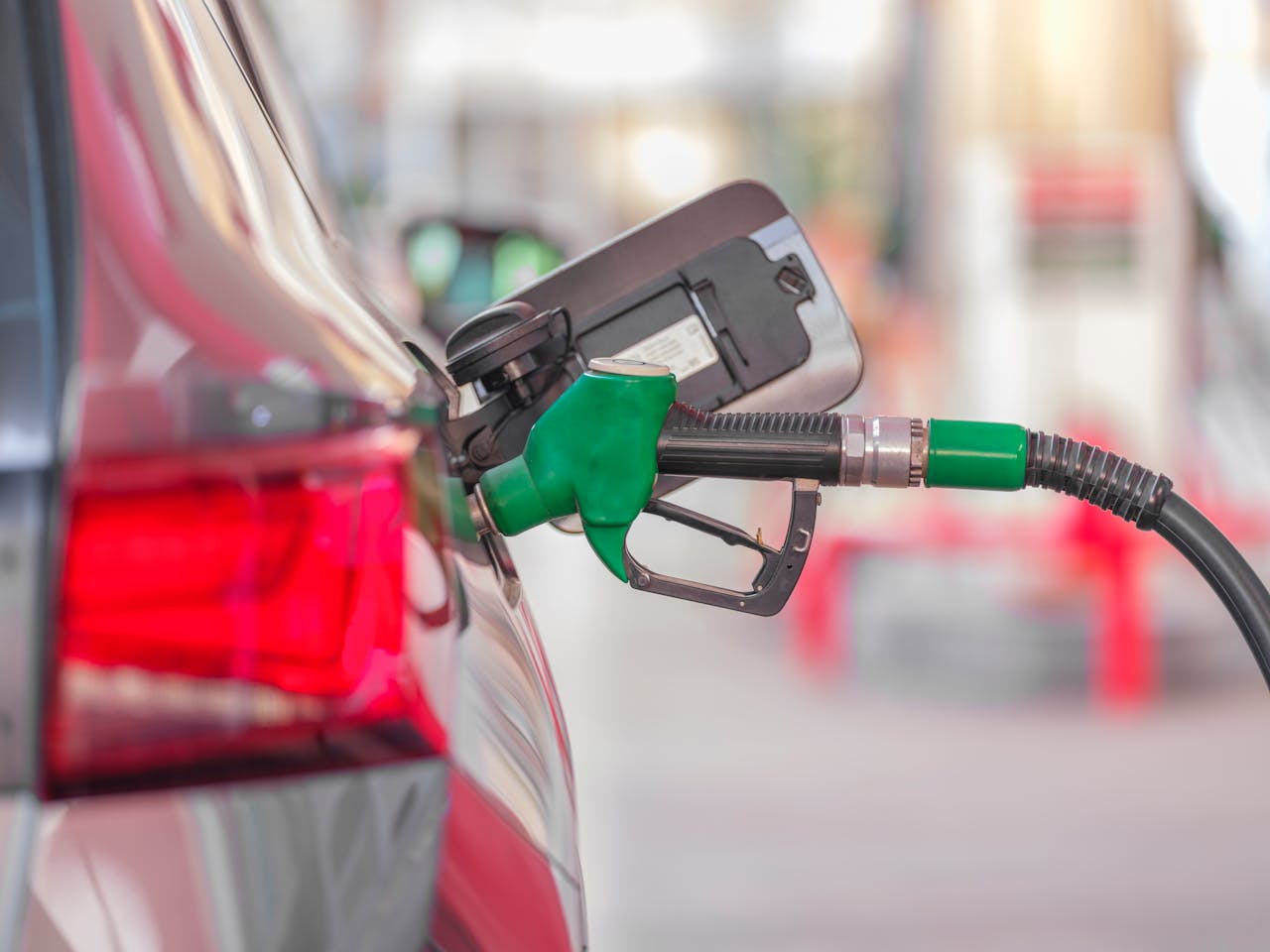 <p><strong>Fuel </strong><em>(noun)</em></p>