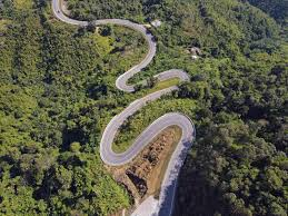 <p>tortuous road</p>