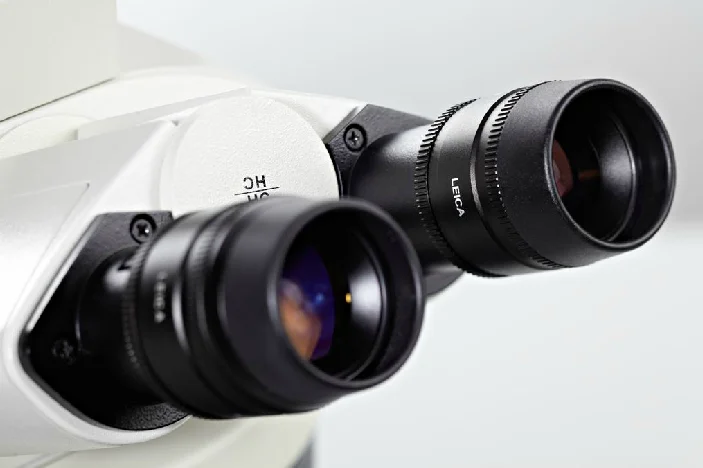 <p>This part of a bright field microscope is known to be the eyepiece that consists of two or more internal lenses with a usual magnification of 10x; binocular</p>