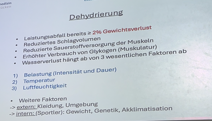 <p>ab 3% körpergewichtverlust = 90% Leistung</p>