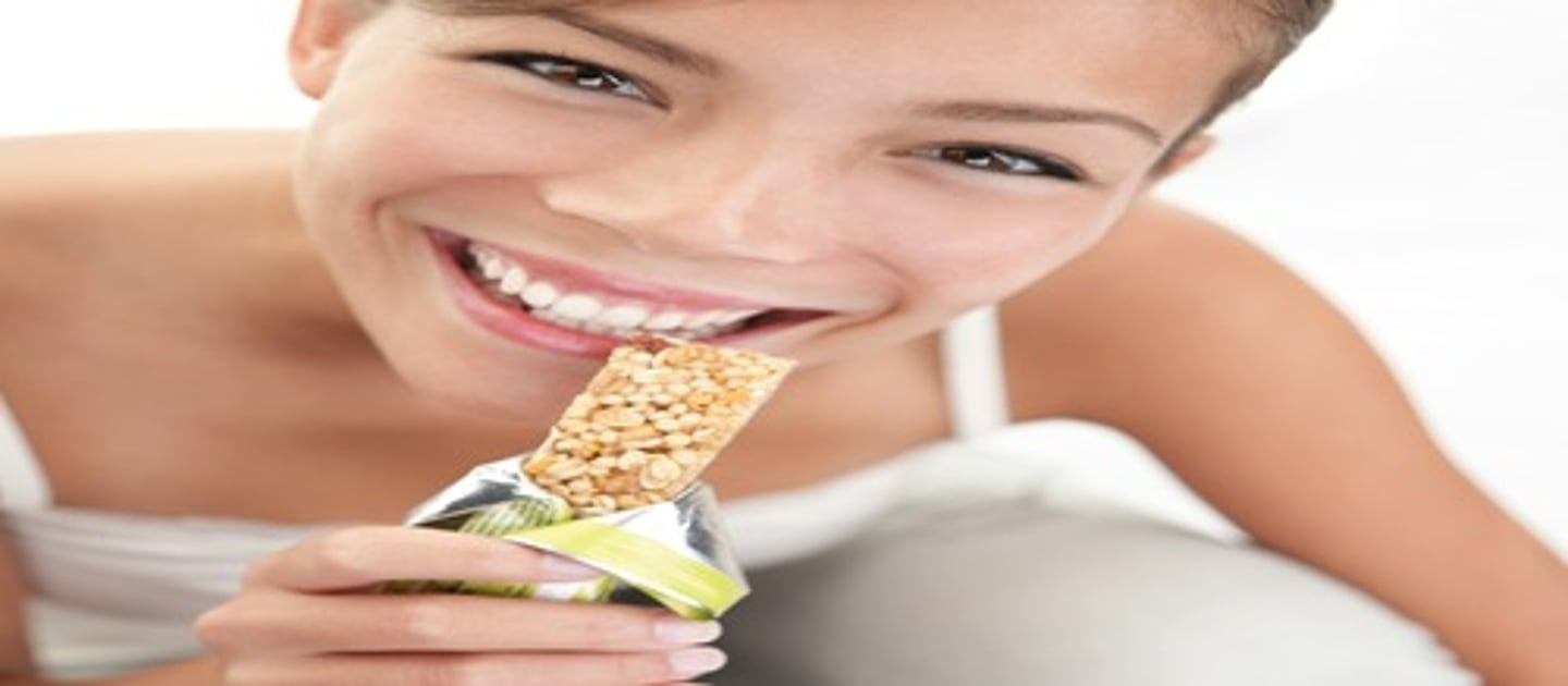 <p>To have a snack, To snack (e-ie)</p>