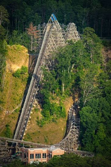 <p><strong>Dollywood</strong></p><p class="has-focus">Topper Track</p>