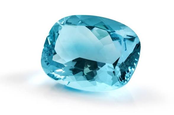 <p>March birthstone. A light blue gemstone representing courage, serenity, and the sea.</p>