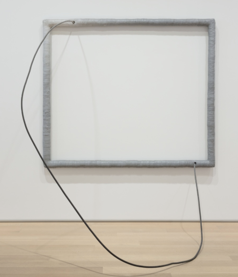 <p>o</p>