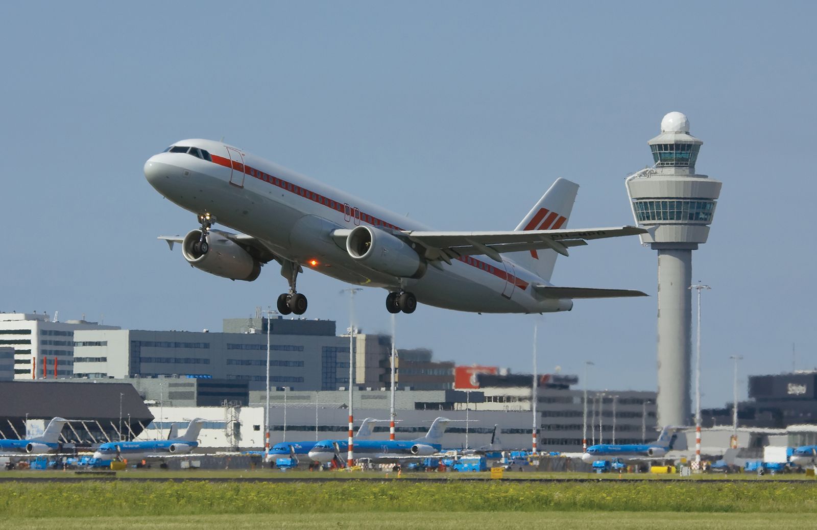 <p>Word: The airport</p><p>Sentence: Airports are fun</p>