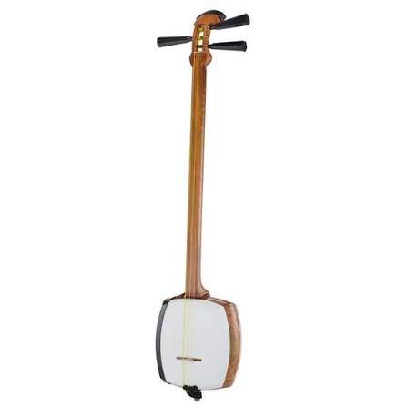 <ul><li><p>(Chordophone) 3-stringed with sharp, percussive sound.</p></li></ul><p></p>
