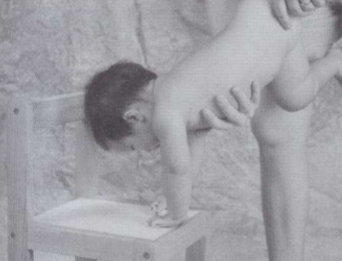 <ul><li><p>equilibrium reaction</p></li><li><p>an infant will put hands out to protect from a fall, but can also be done in sitting position by putting arm out sideways or backwards when falling to the side or to the back</p></li></ul><p></p>