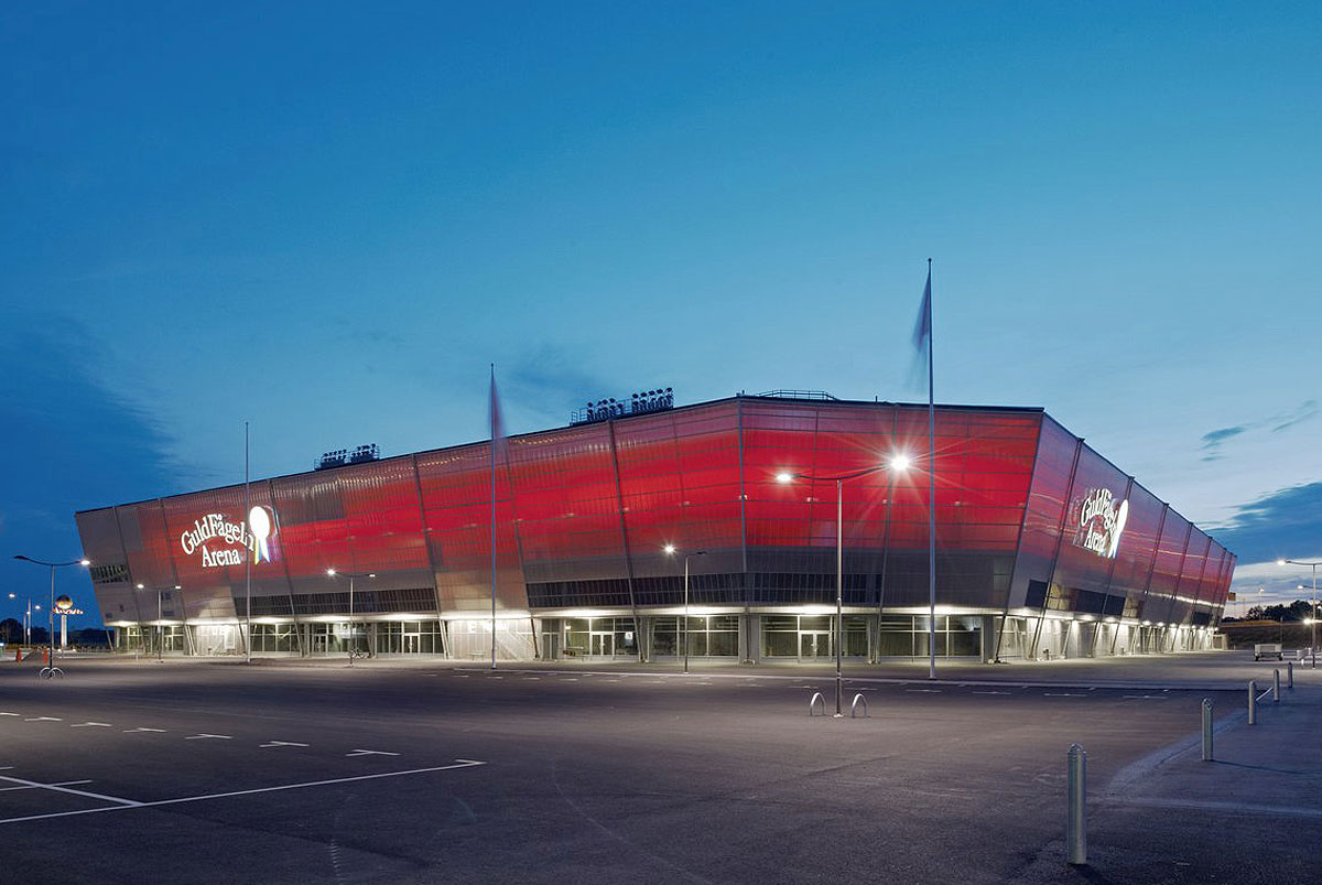 <p>Kalmar – Guldfågeln Arena (12,150);Historia: Bildad 1910. Smålandsklubb med stark lokal förankring som tog hem guldet 2008. SM-guld: 1 (2008). Viktiga spelare: Patrik Ingelsten, Henrik Rydström, Viktor Elm.</p>