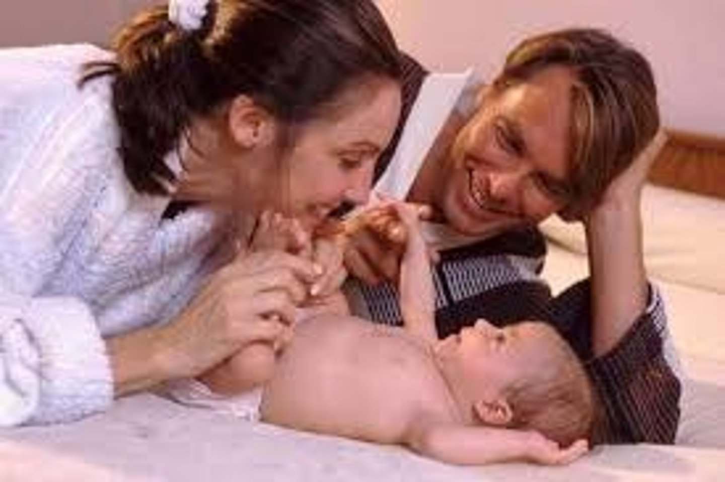 <p>AGE RANGE: 0-1 year</p><p>PSYCHOSOCIAL CRISIS: Trust VS. Mistrust</p><p>DESCRIPTION (Simple): The baby learns to trust caregivers who provide love and care.</p><p>POSITIVE OUTCOME: Hope - The baby feels safe and secure.</p>