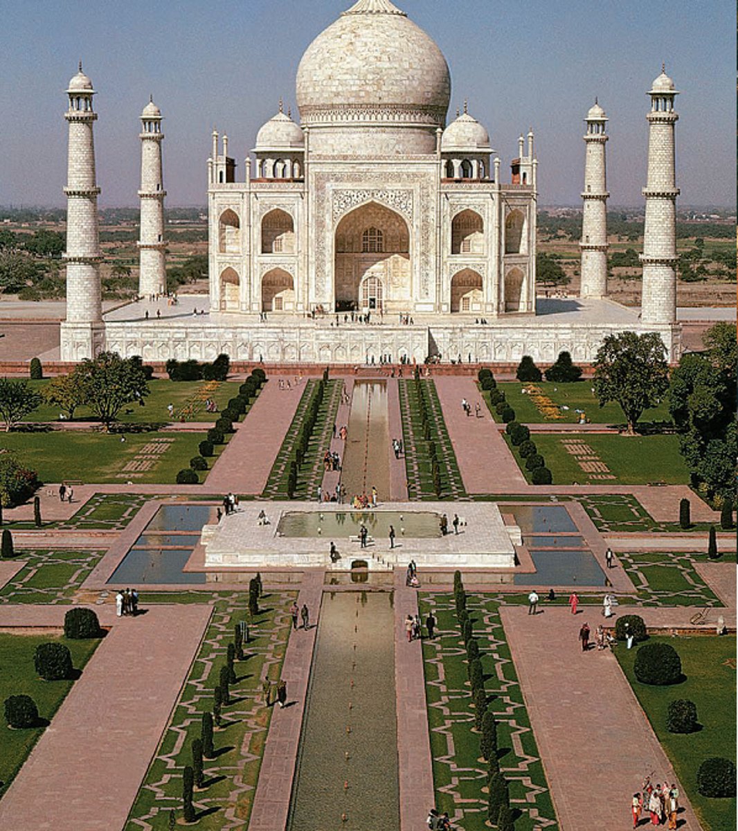 <p>An Islamic quadrilateral garden layout based on the four gardens of Paradise mentioned in the Qur'an (honey, wine, water, and milk). The quadrilateral garden is divided by walkways or flowing water into four smaller parts.</p>