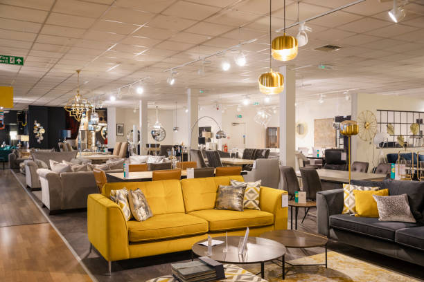 <p>furniture store</p><p class="is-empty is-editor-empty has-focus">/ˈfɜːnɪtʃə stɔː/</p>