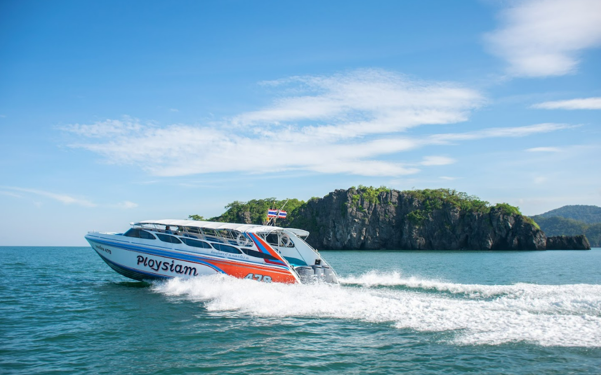 <p>speedboat</p>