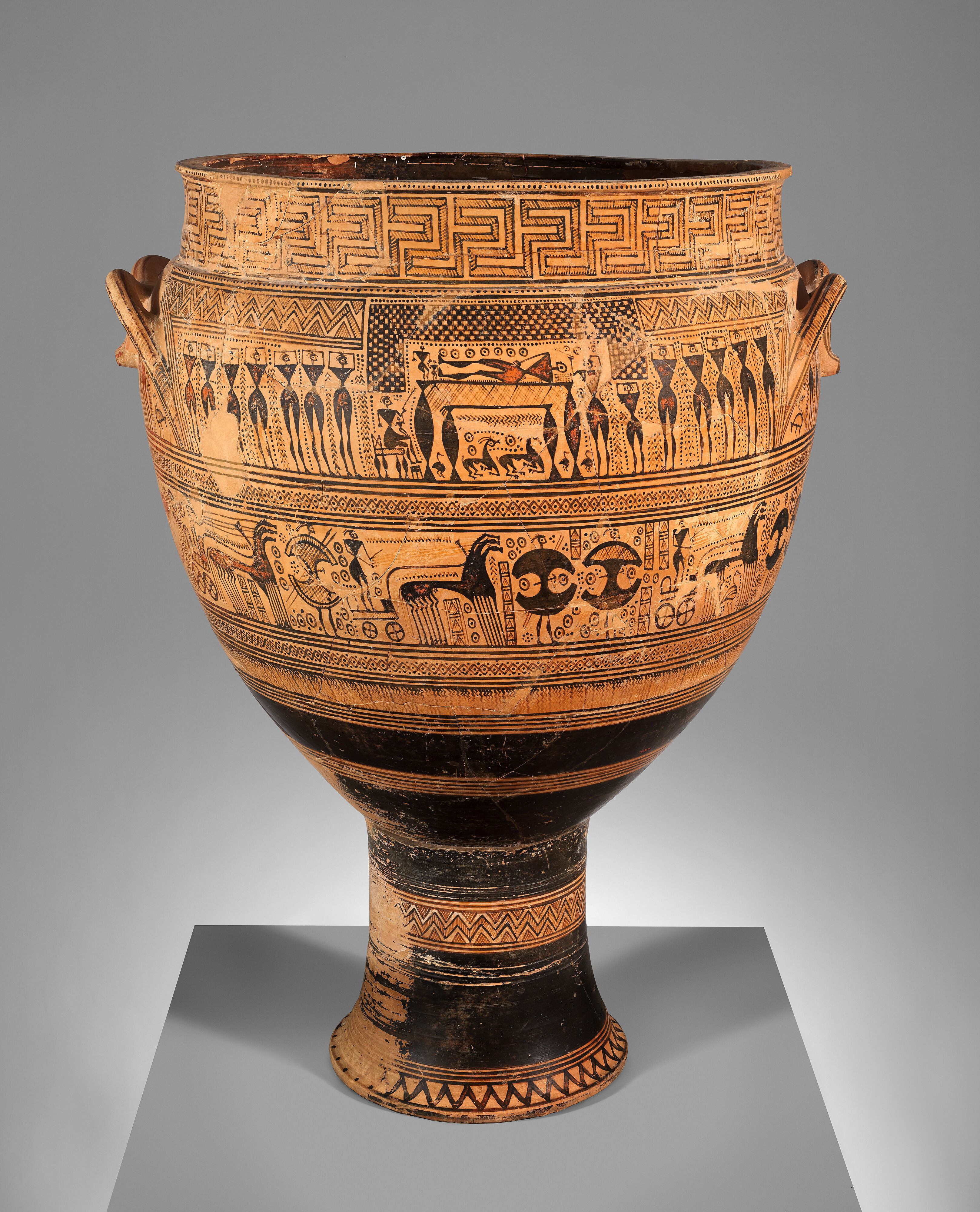 <p>Classical Greek pottery allowing more detailed natural figures</p>