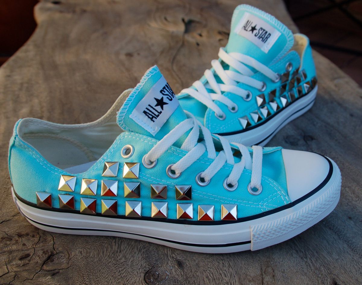 <p>ОБЩАТЬСЯ</p>