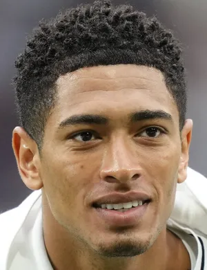 <p><strong><mark data-color="rgba(0, 0, 0, 0)" style="background-color: rgba(0, 0, 0, 0); color: inherit;">Mittfältare i Real Madrid och det engelska landslaget</mark></strong>.5</p><p></p>
