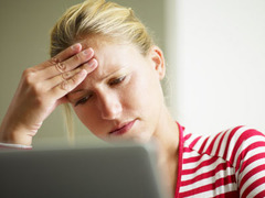 <p>Cân nhắc cái gì</p><p>We are ___ moving abroad</p>