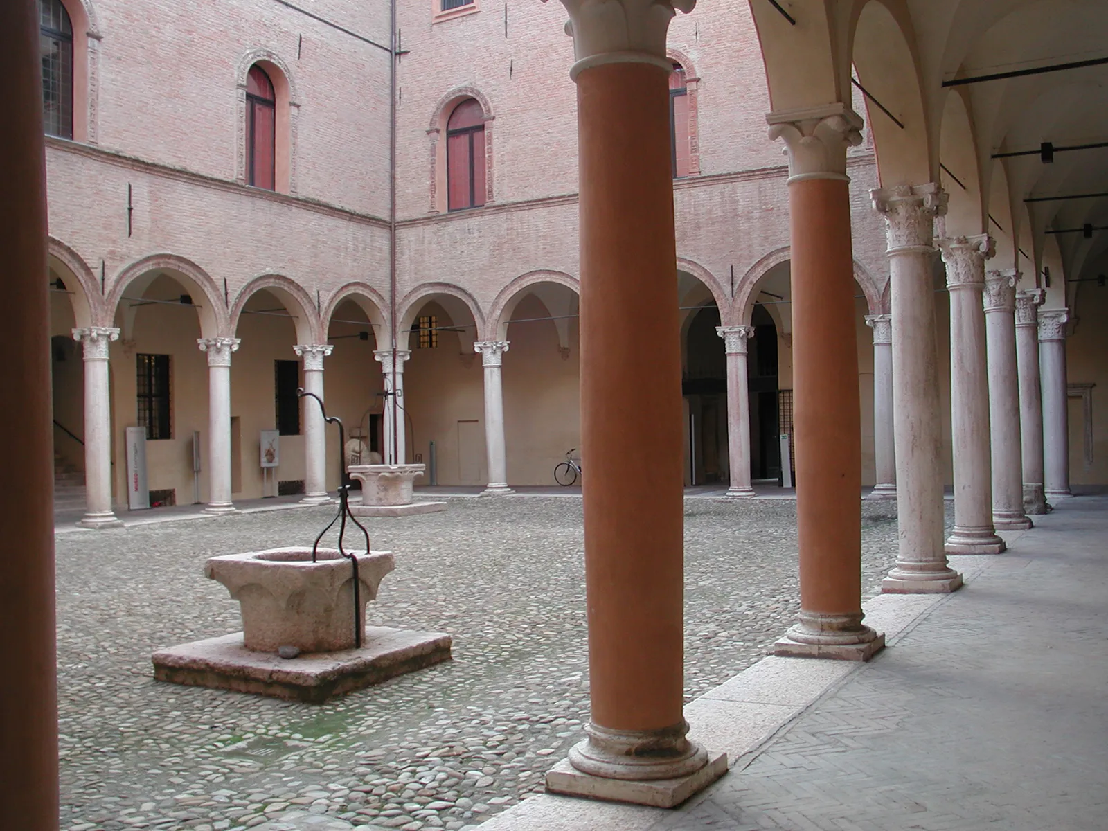 <p>Portico</p>