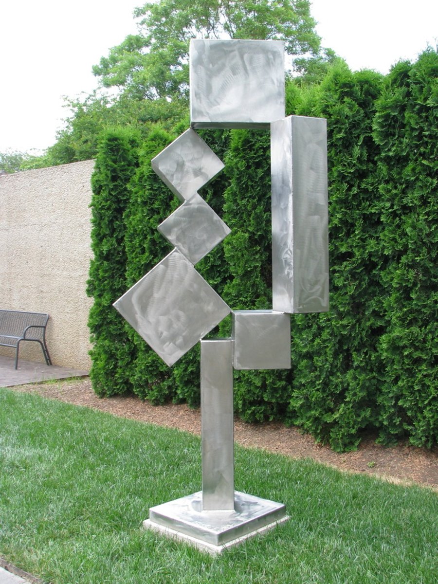 <p>- American Abstract Expressionist, Minimalist sculptor and painter</p><p>- sculpted with stainless steel, large</p>