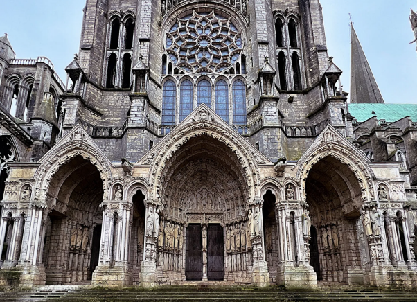 <p>What is this? Romanesque or Gothic? Where is it located?</p>
