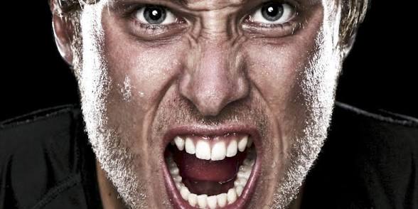 <p>hissed </p>