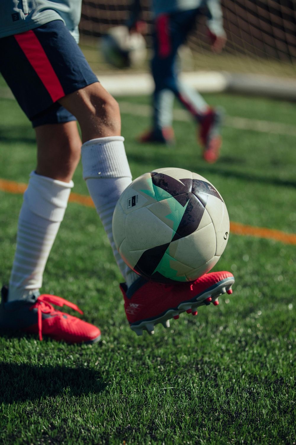 <p>play football</p>