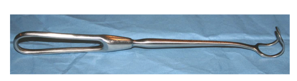 <p>Green Loop Retractor</p>