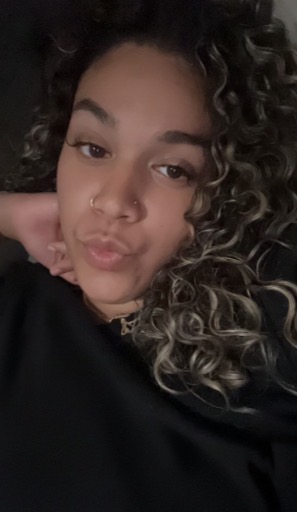 <p>Amara Mendes</p>