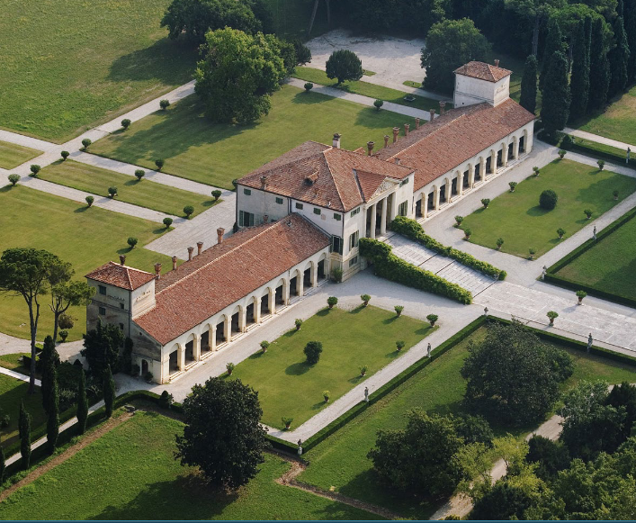 <p>wat is de typologie van de palladio villa?</p><p></p>