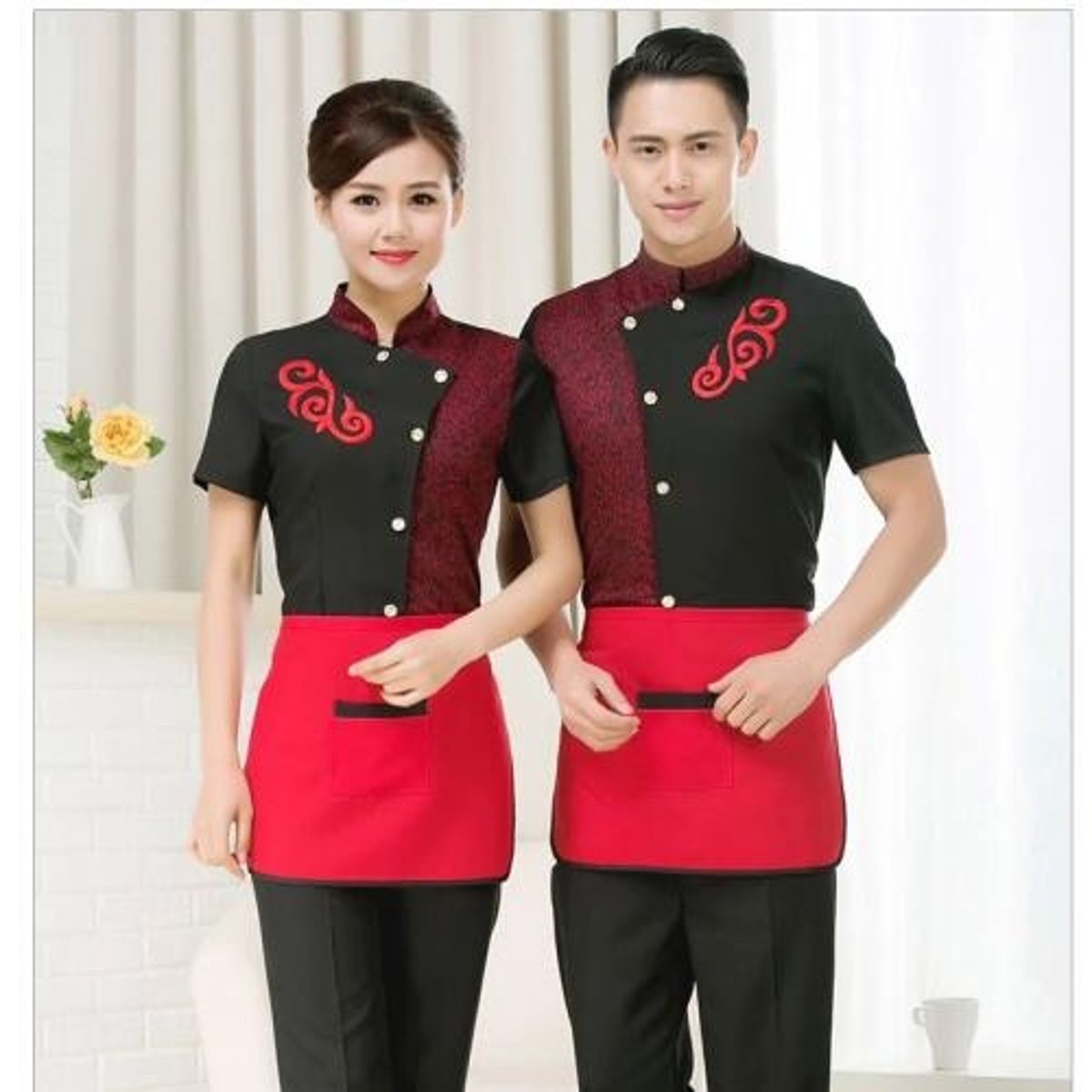 <p>waiter/waitress (fúwùyuán)</p>