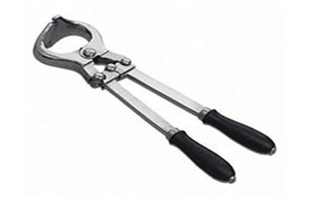 <ul><li><p>Crush spermatic cord to effectively castrate animal</p></li><li><p>Castrating males helps with temperament, allows them to be housed with females, and in some species prevents poor tasting meat</p></li></ul><p></p><p></p>