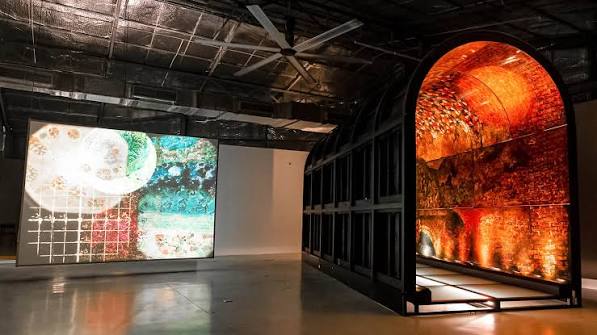 <p>Exhibition (n)</p>