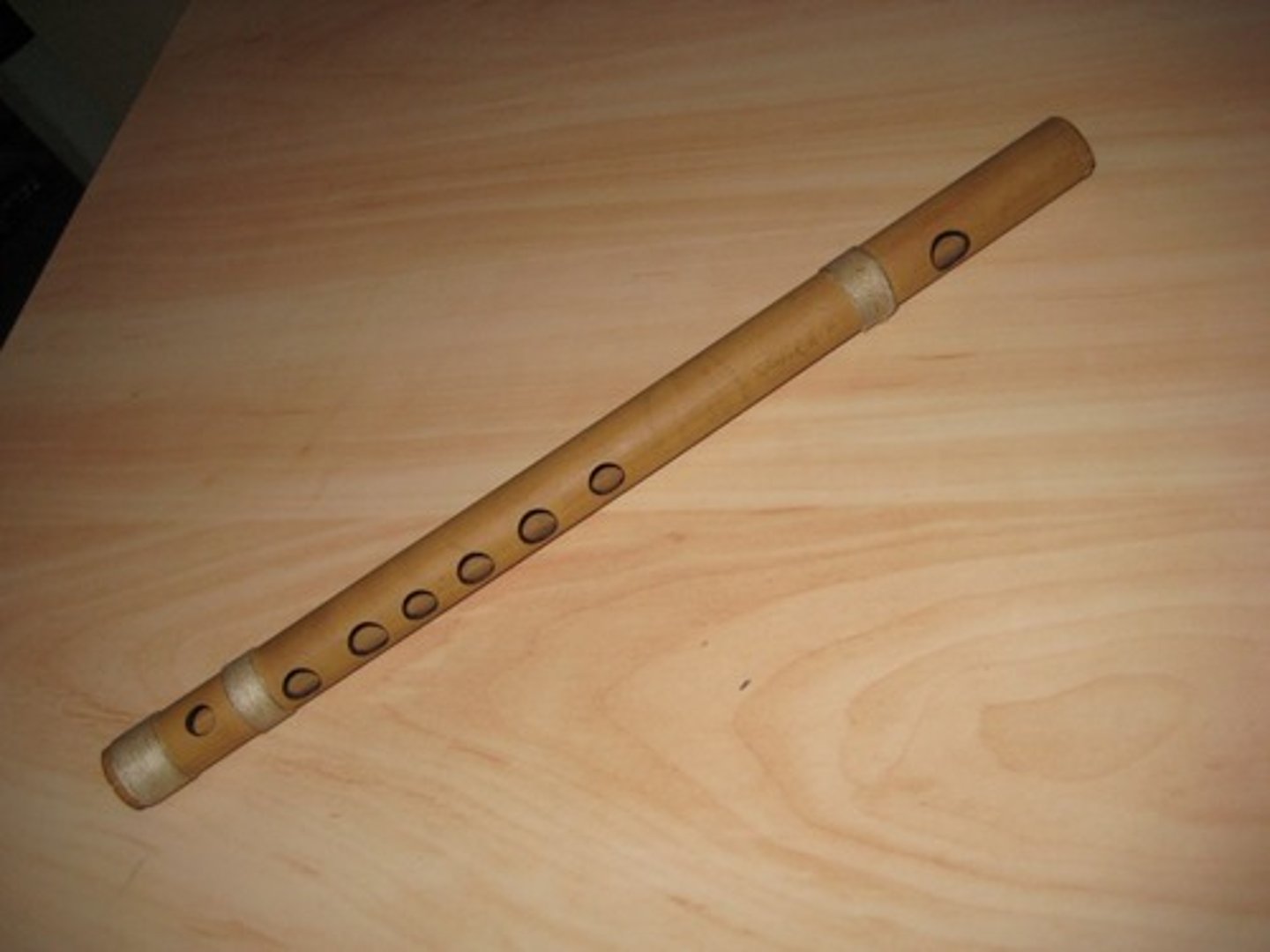 <p>un pipeau</p>