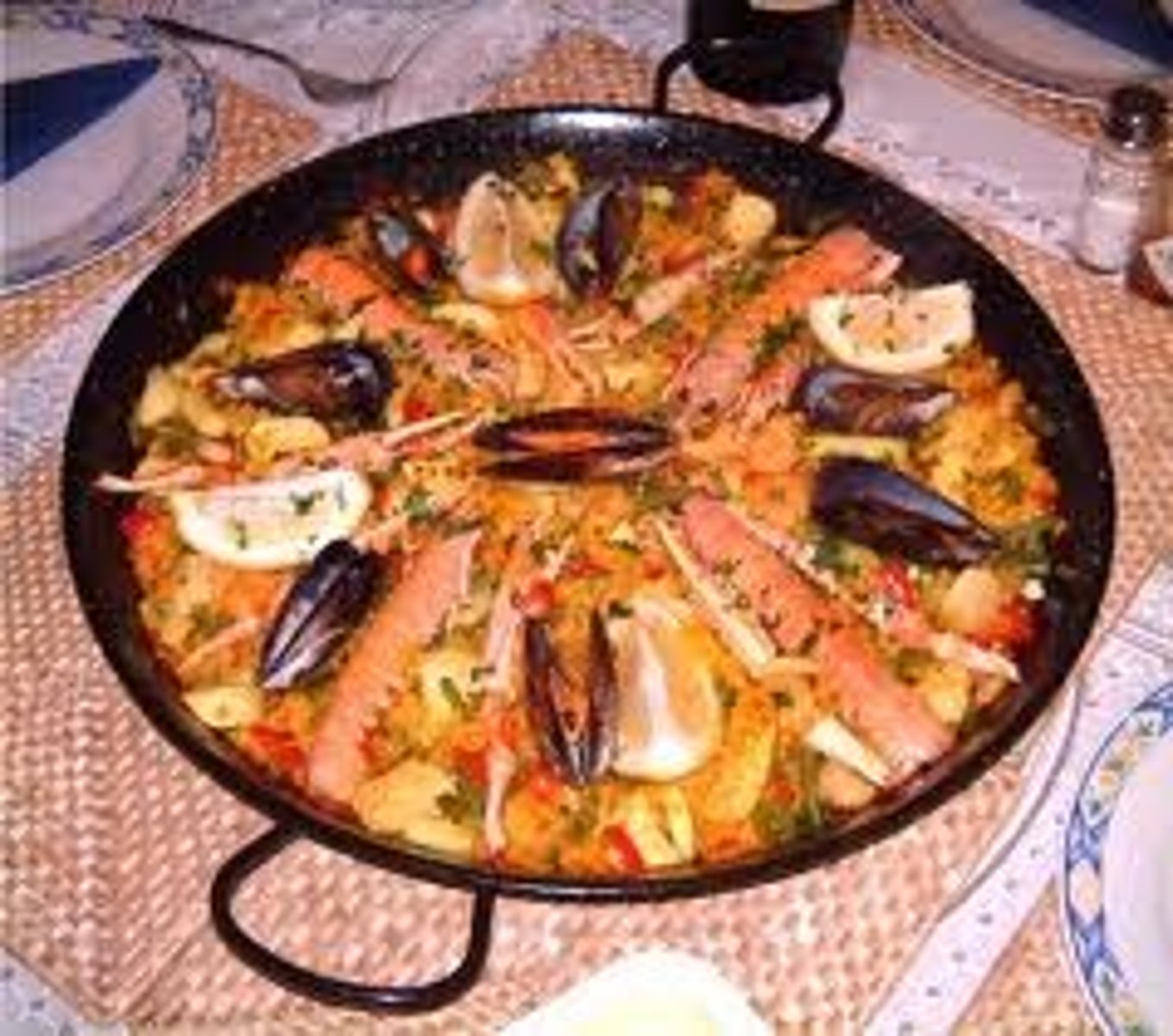 <p>I ate paella in a restaurant</p>