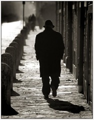 <p>A passer-by helped me find the address.</p>