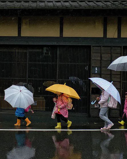 <p>あめ</p>