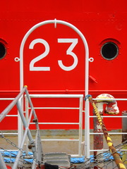 <p>twenty three</p>