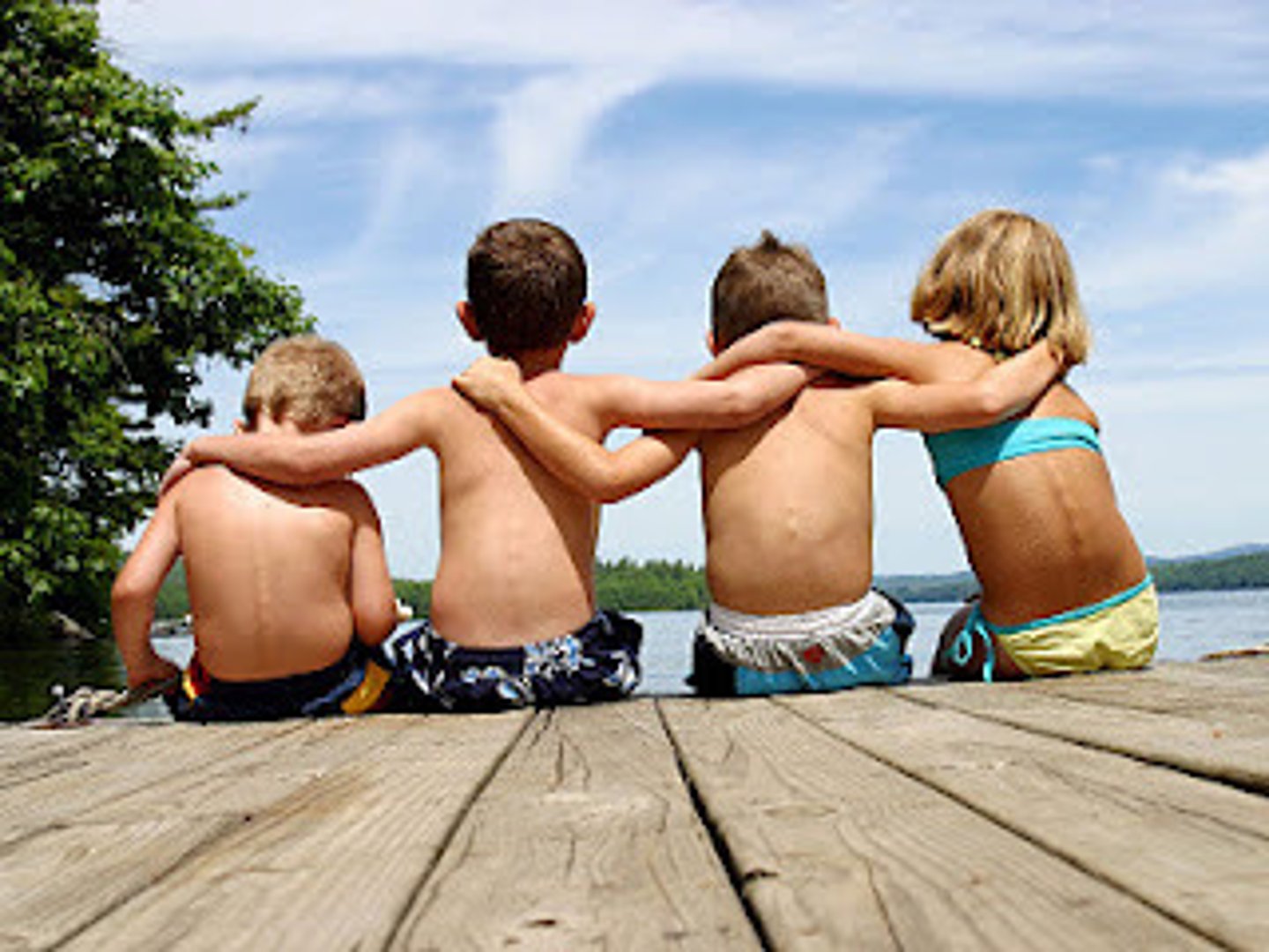 <p>---------to connect someone or something in your mind with someone or something else:</p><p>-----------------------------</p><p>associate sth with Most people associate this brand with good quality.</p>