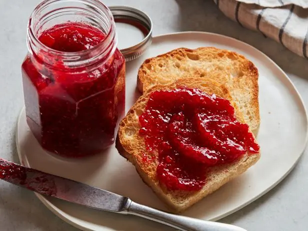 <p>jam</p>