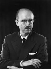 <p>заступник ОУНб. Після прийняття 30 червня 1946 р у Львові «Акта проголошення відновлення Української держави» очолив новий український уряд. Був ув'язнений у нацистському концтаборі Заксенгаузен, де перебував до 1944 р</p>