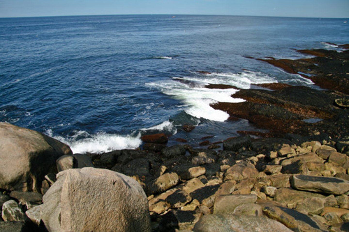 <p>Floods during each high tide.</p>
