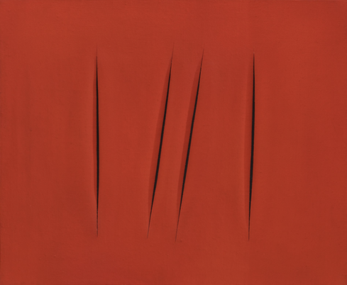 <p>Artiste italo-argentin, il commence par créer beaucoup de sculptures de statues puis au retour de la guerre il fonde le <strong><em>mouvement “spatialité”</em></strong> = <strong><u>veut transformer le caractère bi-dimensionnel des oeuvres d’art</u></strong></p><p><strong>Il créer deux types d’œuvres:</strong></p><ul><li><p><strong>Les concetti spaziali</strong> (des concepts spatiaux). Ce sont des tableaux</p></li></ul><p>perforés. La peinture est appliqué de manière aléatoire</p><ul><li><p><strong>Les Tagli (</strong>fentes): ce sont des monochromes (couleur appliqué en aplat sur l’intégralité de la surface du tableau), <u>il met qlq coups de cutter pour transcender le caractère bi)-dimensionnel du tableau.</u></p></li></ul><p></p>
