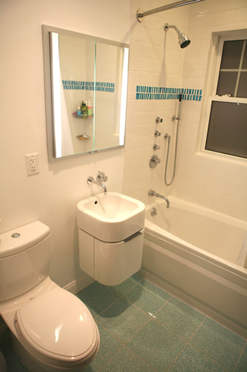 <p>bathroom, hamam</p>