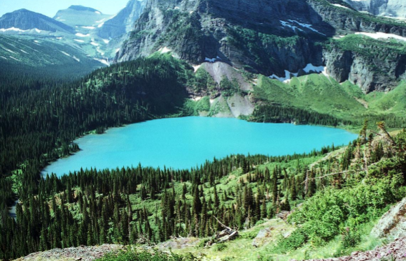 <p>Why is this lake so blue?</p>
