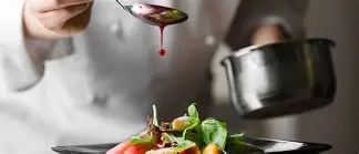 <p>Boiling a liquid or sauce quickly until some of it evaporates and the volume reduces. This thickens the liquid or sauce. </p><p>The concentrated liquid is called a reduction.</p>