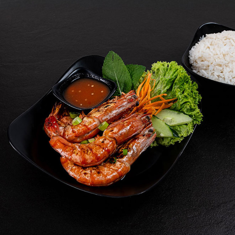 <p>Grands scampis et sauce piquante</p>